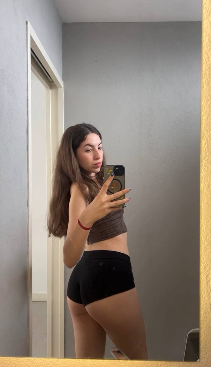 Amber in her underwear in Aparecida de Goiania