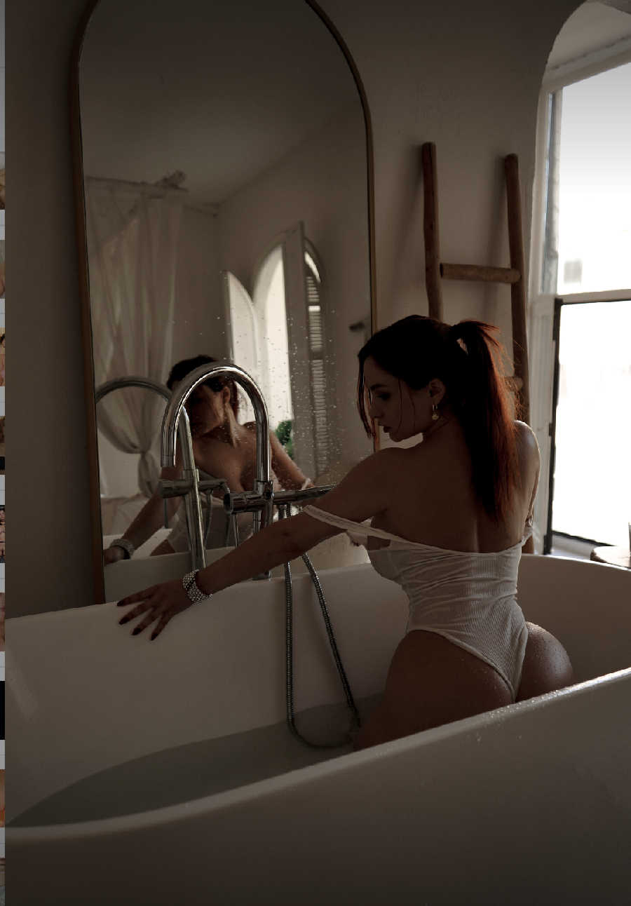 A playful frame from Miranda Faith nude — online in Aparecida de Goiania